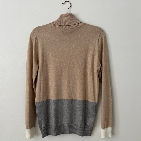 Calvin Klein Women’s Colorblock Turtleneck Sweater - Picture 2 of 5